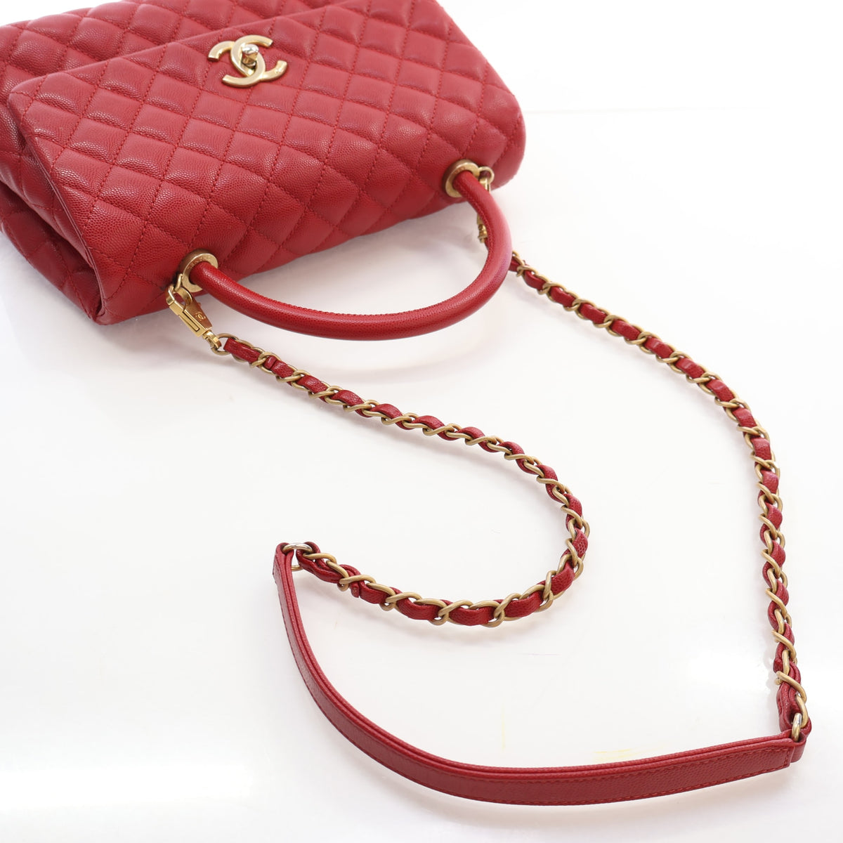Pre-Owned Chanel Top Handle Medium Caviar Leather Flap Bag, strap and chain detail