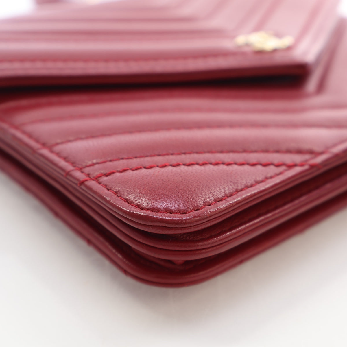 Chanel Lambskin Chevron Wallet on Chain, photo 6 of 17