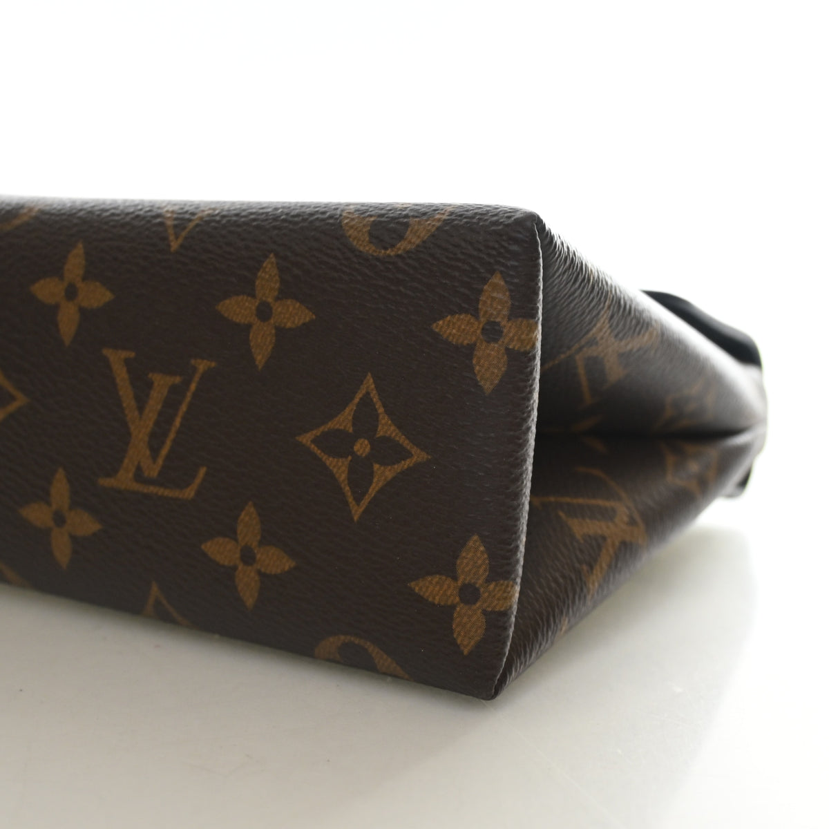 Louis Vuitton Monogram Locky BB, photo 8 of 16