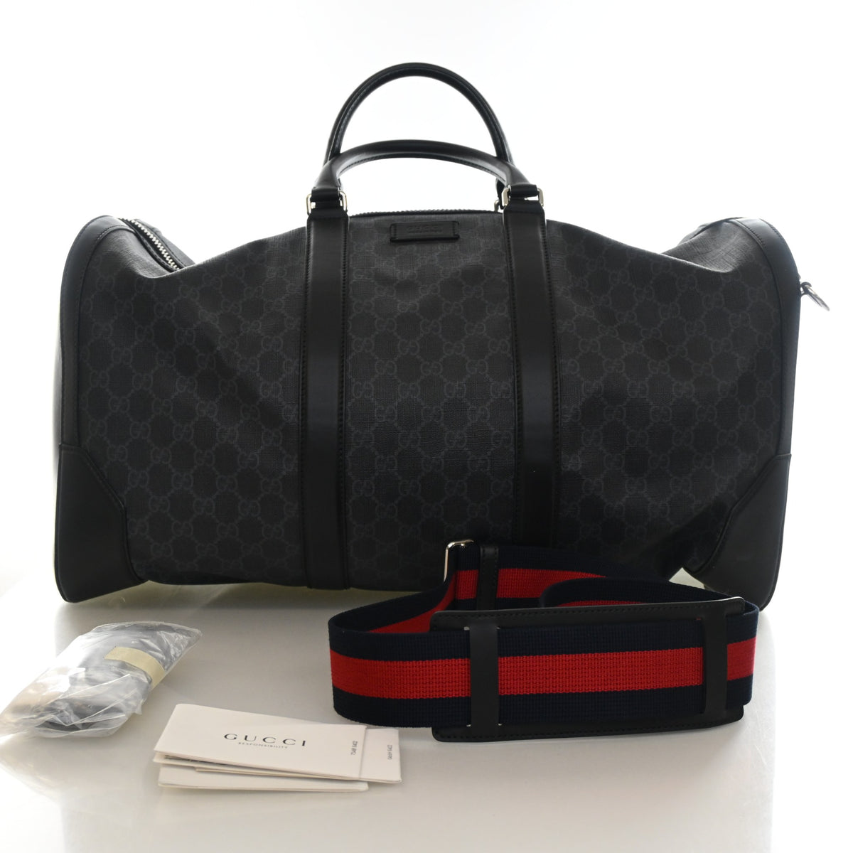 Pre-Owned Gucci Medium GG Supreme Carry On Duffle, open front view