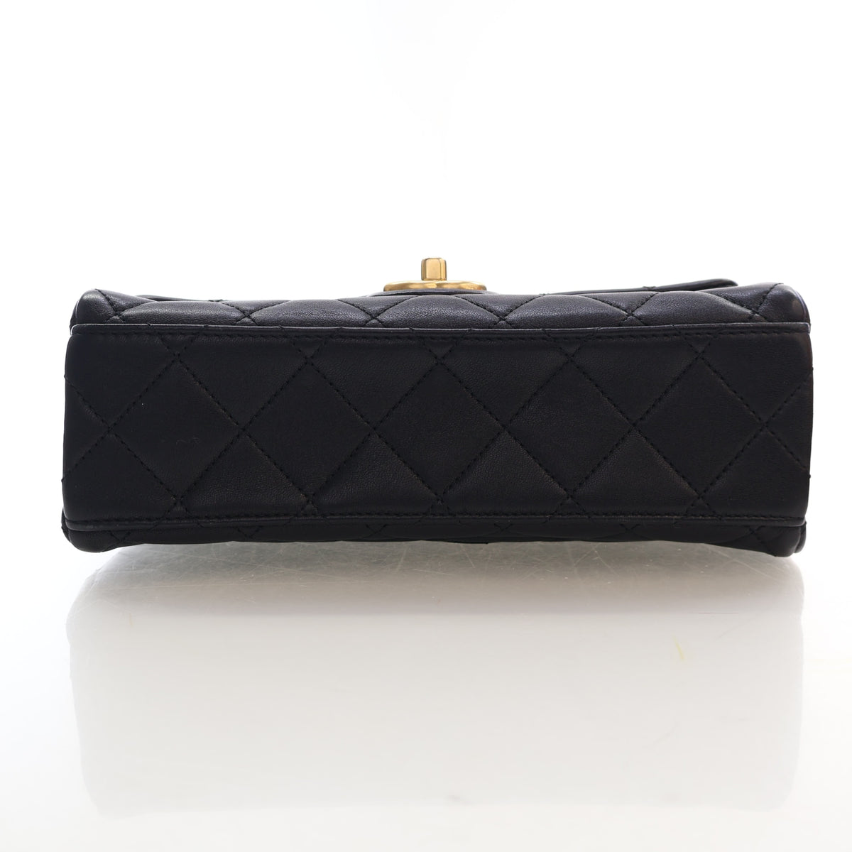 Pre-Owned Chanel Flap Bag Medium Lambskin Chain, base and feet view, photo 10 of 17