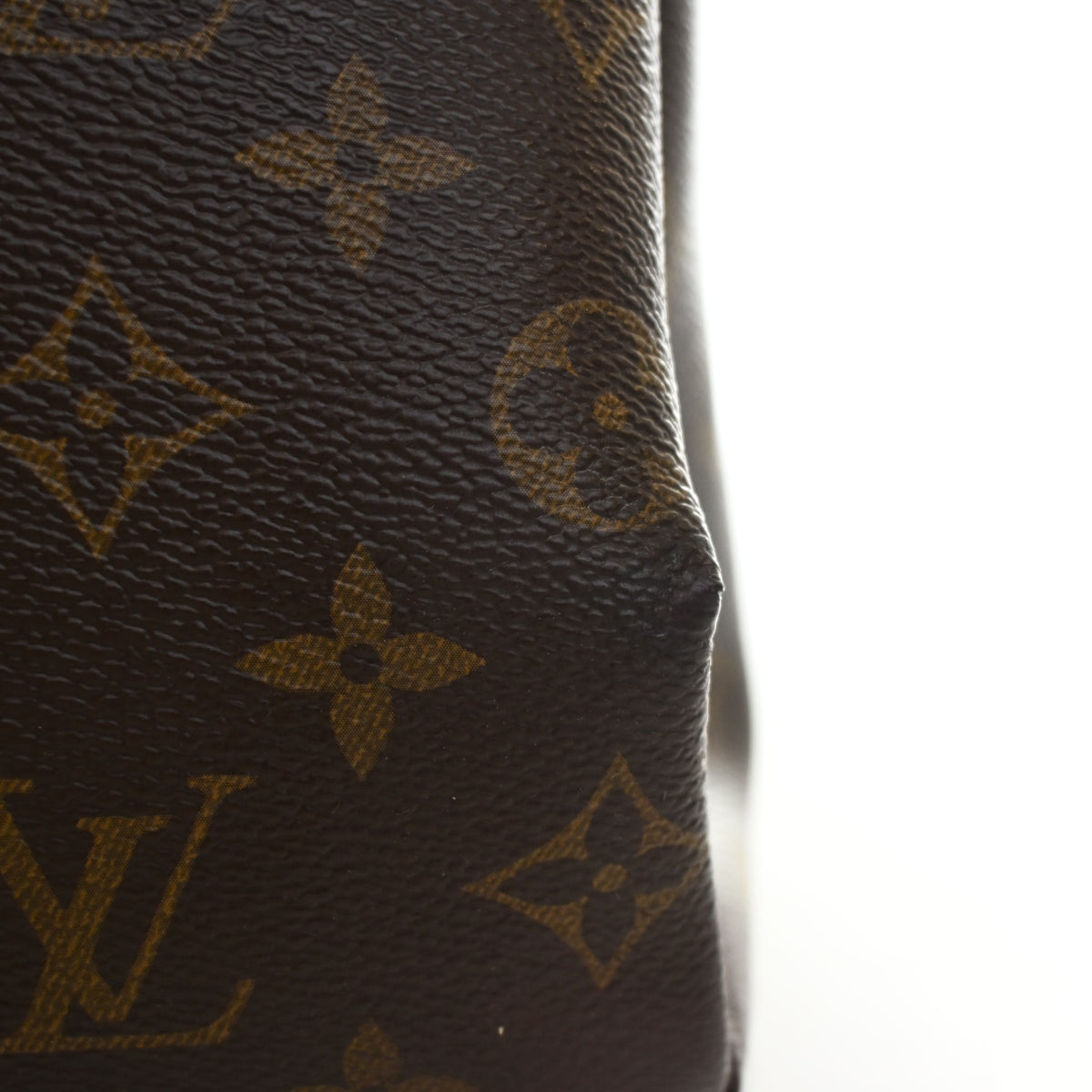 Pre-Owned Louis Vuitton MM Monogram Pallas, corner and edge detail, photo 21 of 23