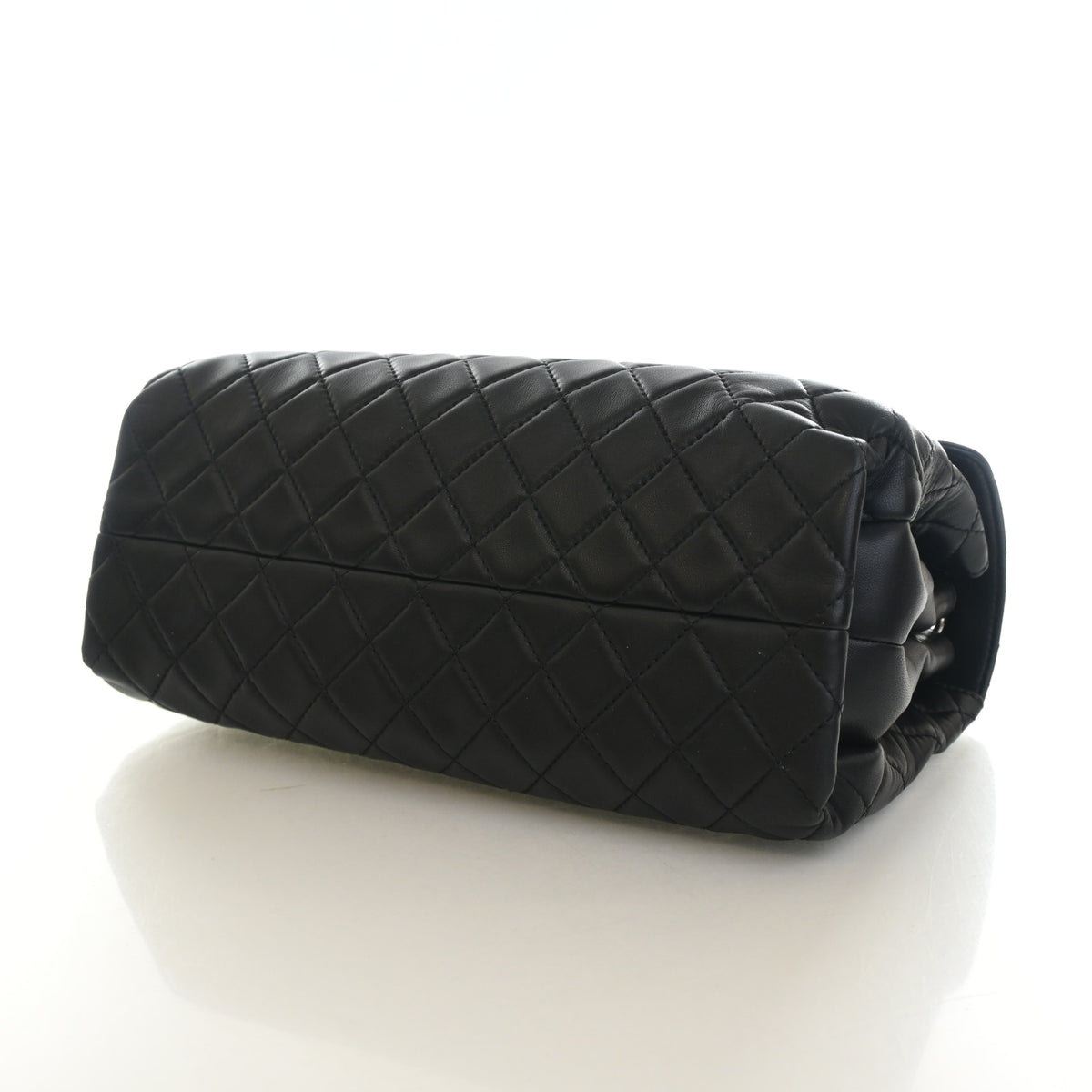 Pre-Owned Chanel Flap Bag Medium Lambskin Accordion Single, base view