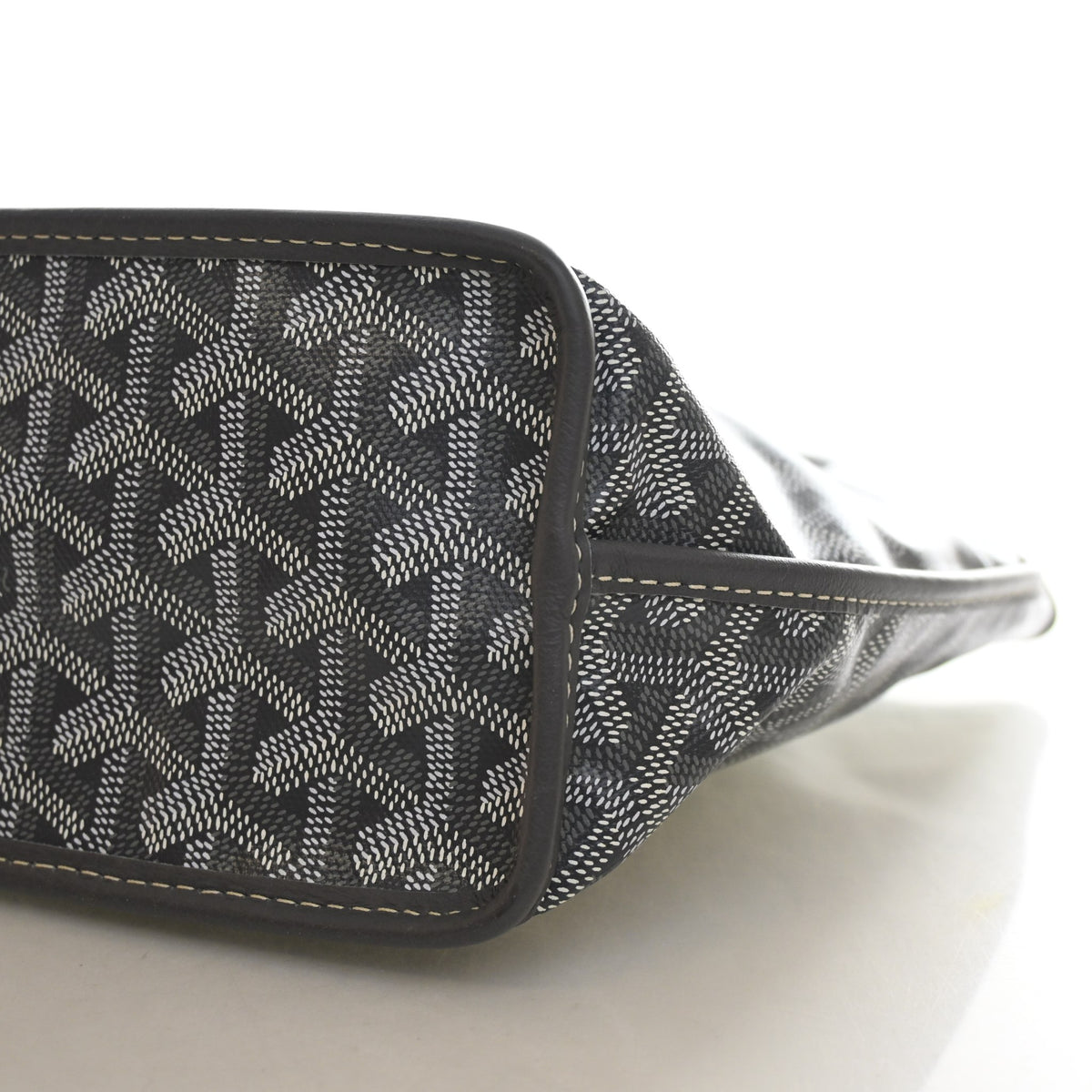 Goyard Goyardine Anjou Mini, photo 7 of 14