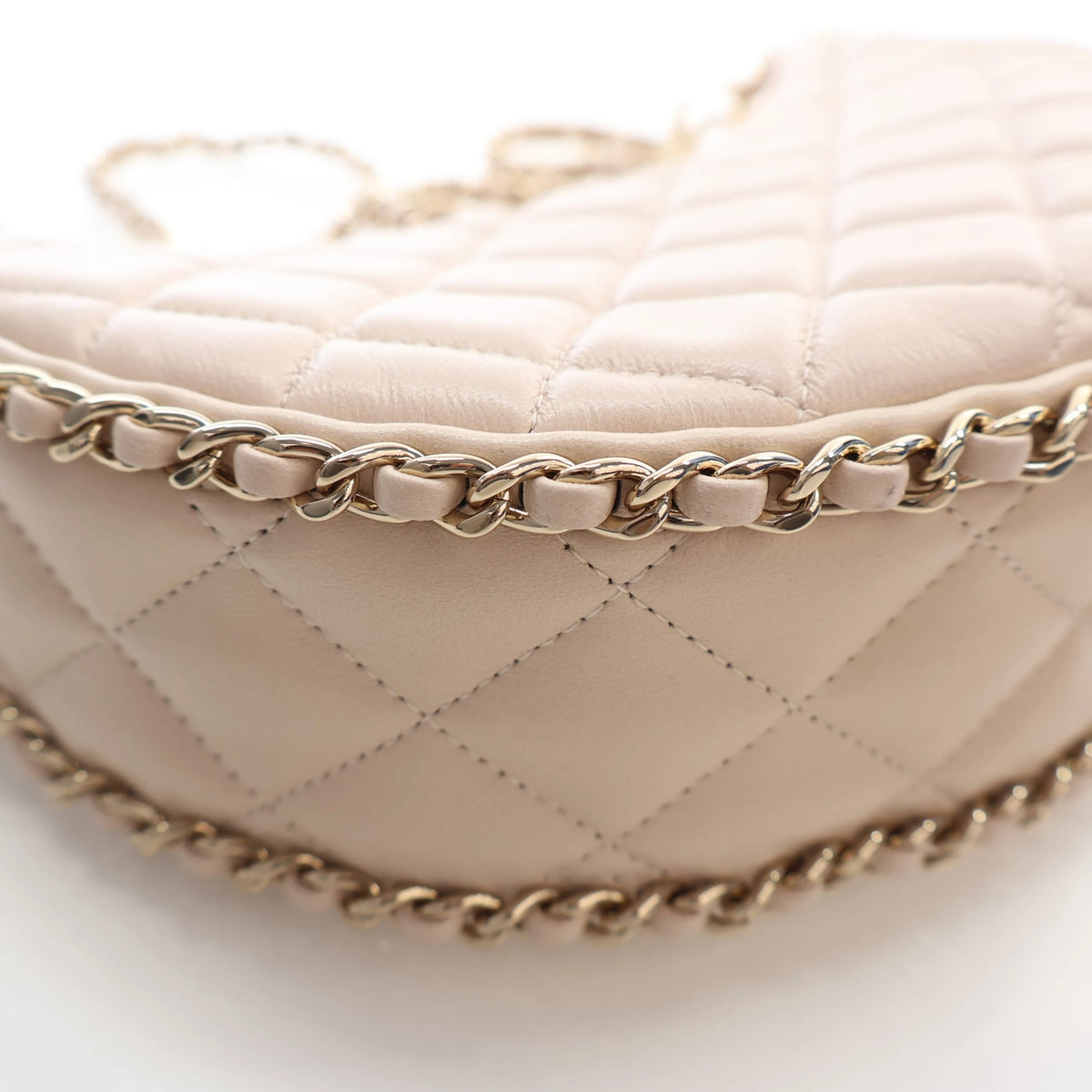 Pre-Owned Chanel Hobo Small Lambskin Chain Around, strap detail
