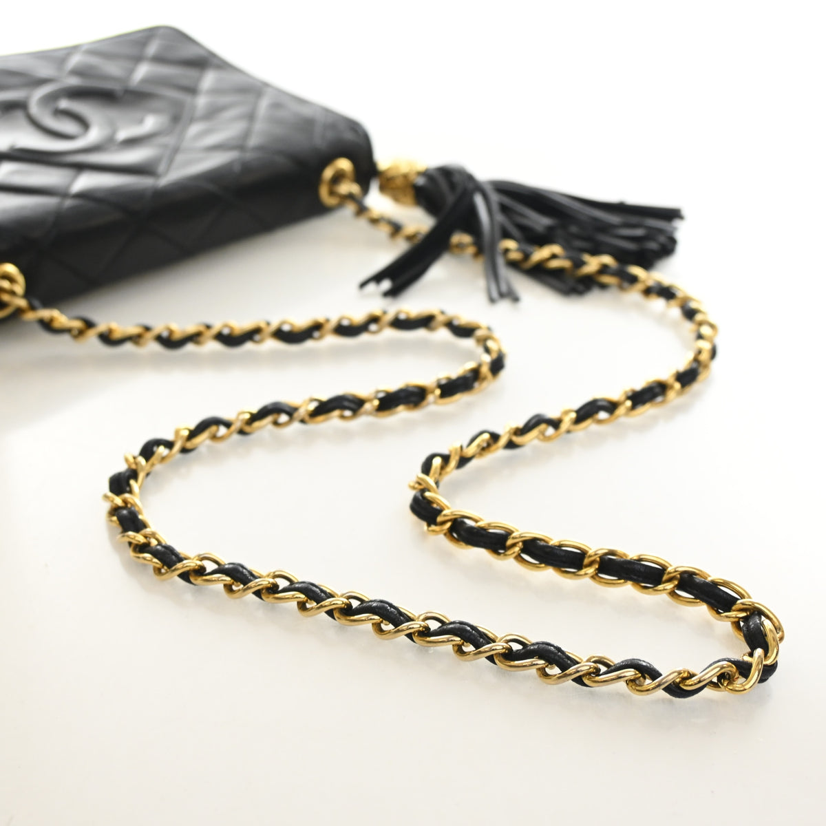Vintage Chanel Flap Bag Lambskin CC Tassel, strap and chain detail