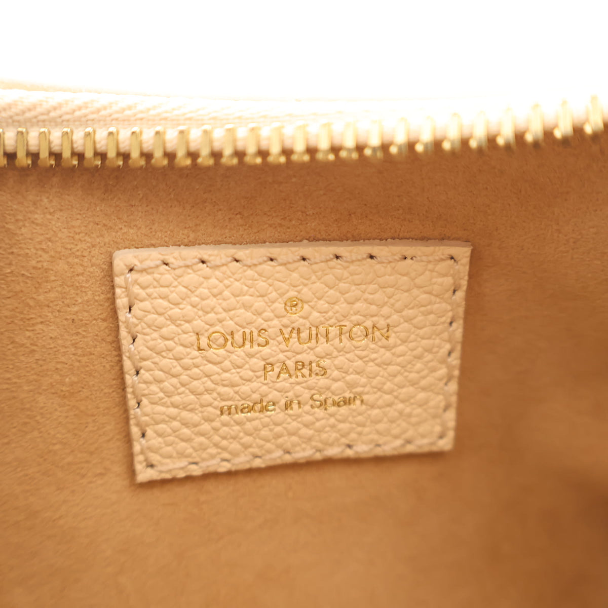 Pre-Owned Louis Vuitton Mini Monogram Empreinte Moon, interior label and date code