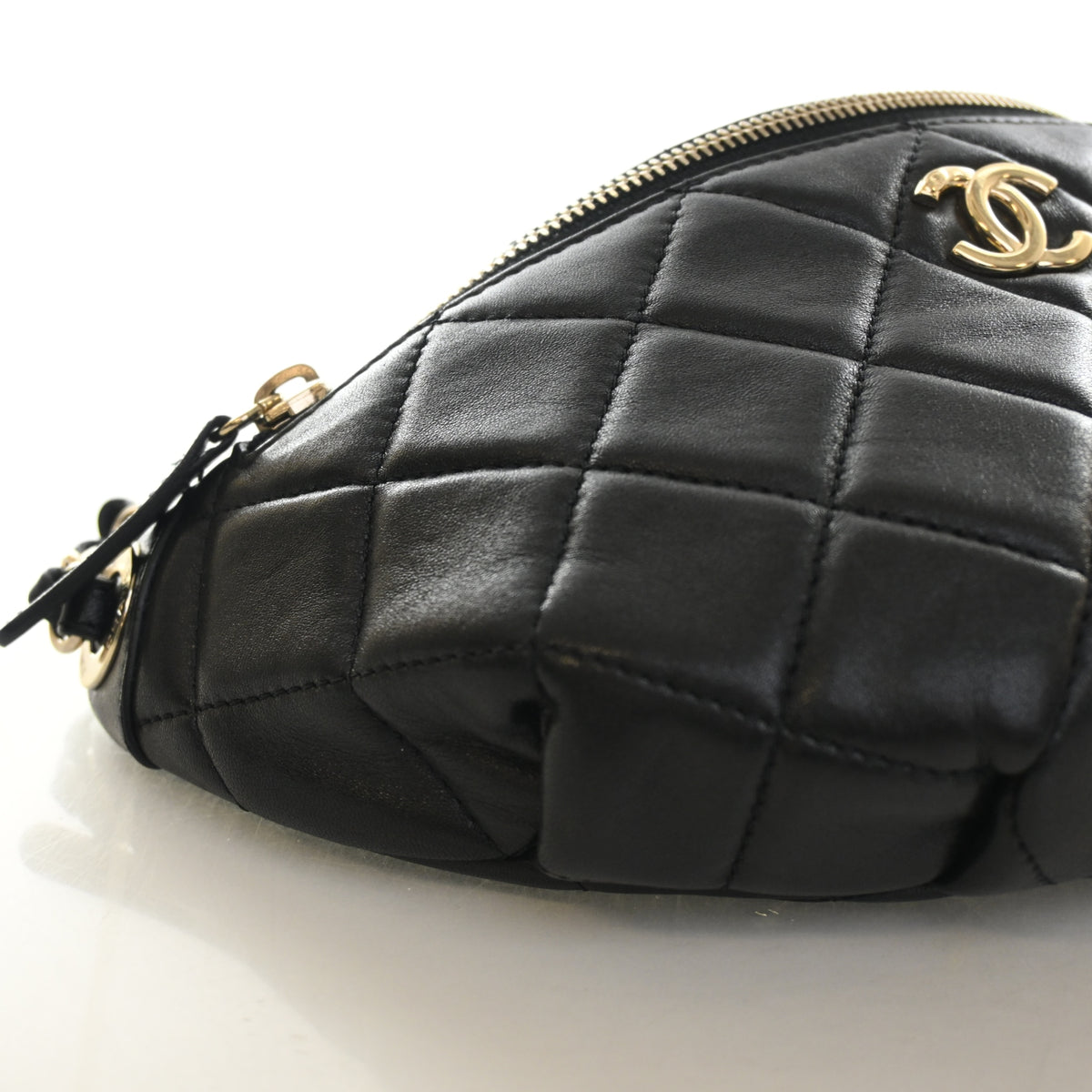 Chanel Lambskin CC Waist Bag, photo 6 of 15