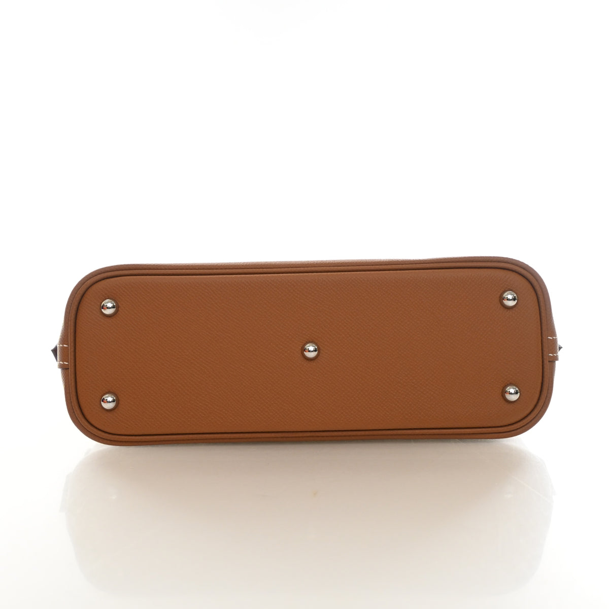 Pre-Owned Hermès Bolide 25 Gold Epsom Leather 1923, base and feet view, photo 8 of 15