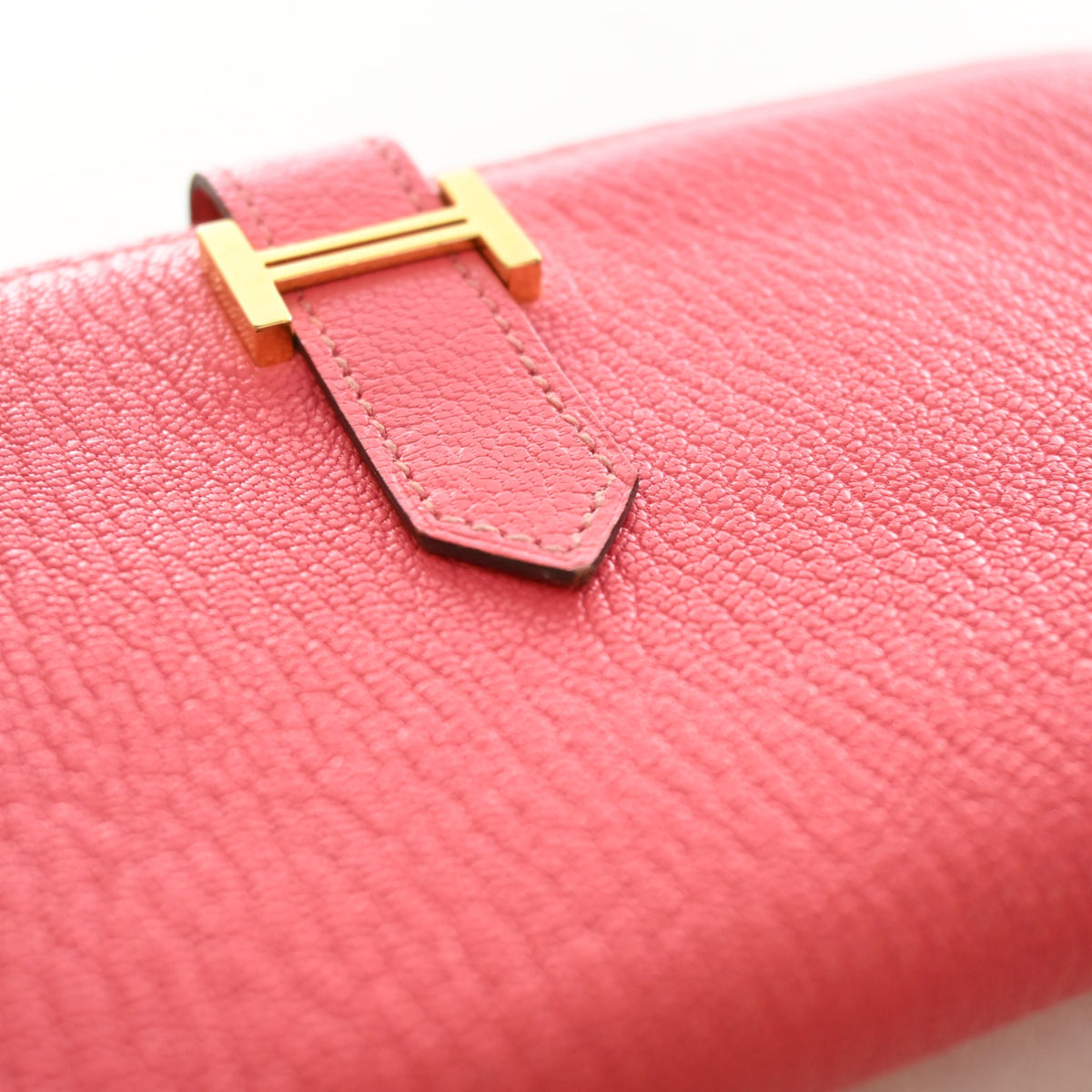 Pre-Owned Hermès Wallet Rose Lipstick Chevre Mysore Leather Bearn, gold hardware