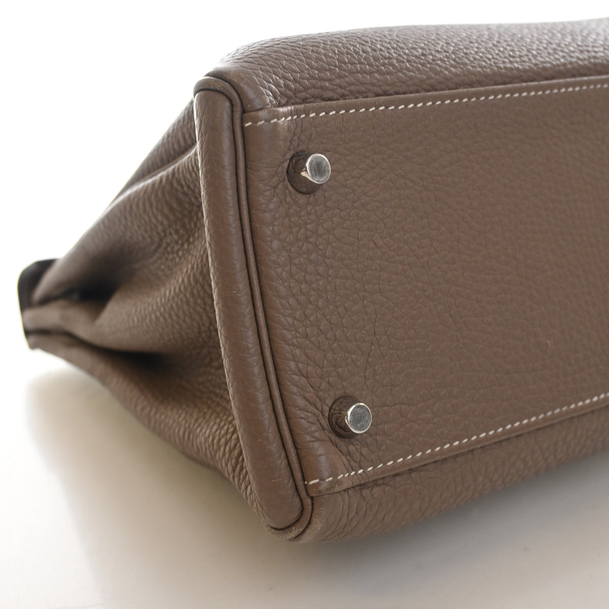 Pre-Owned Hermès Kelly 32 Etoupe Togo Leather, base view, photo 6 of 19