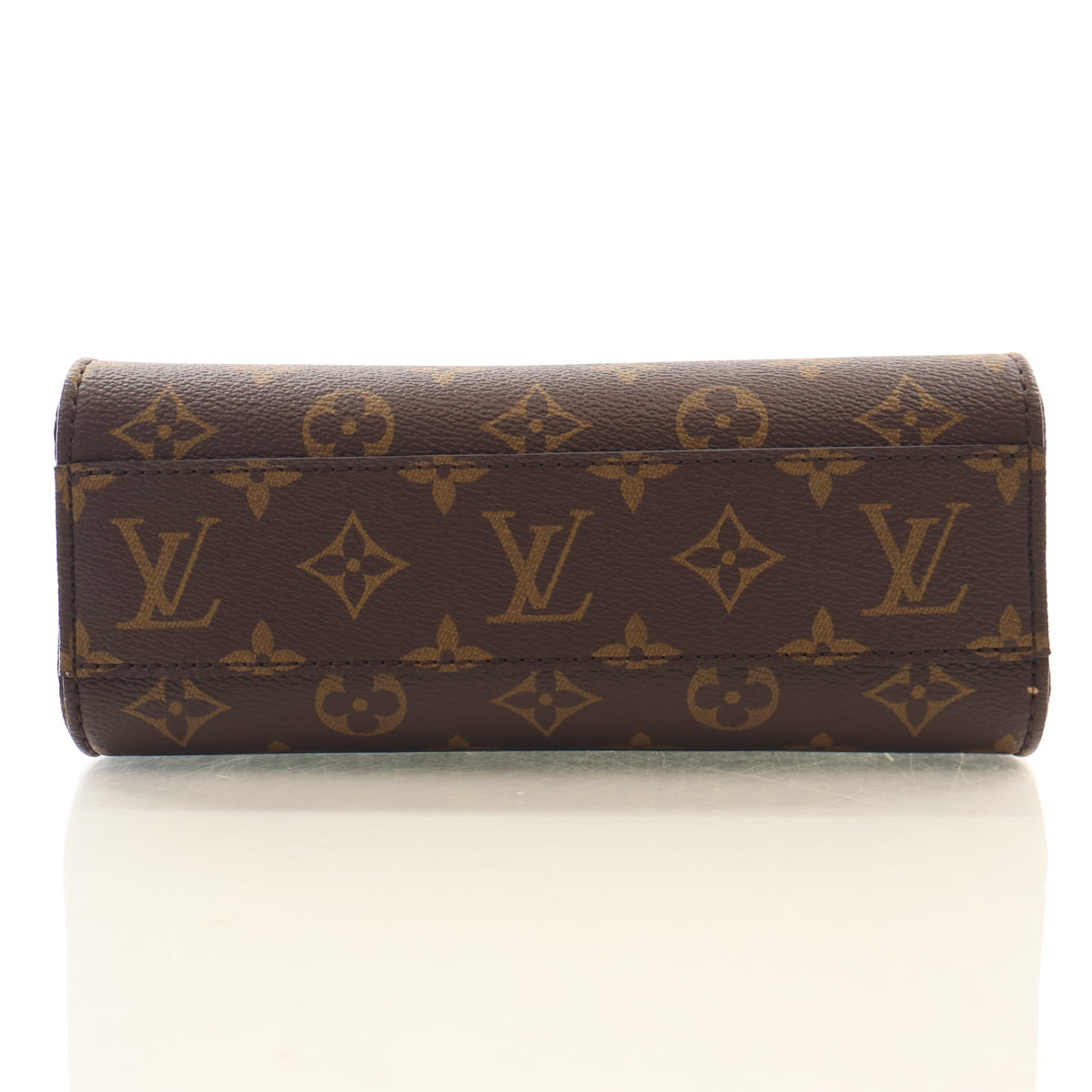 Louis Vuitton Monogram Petit Sac Plat, photo 8 of 16