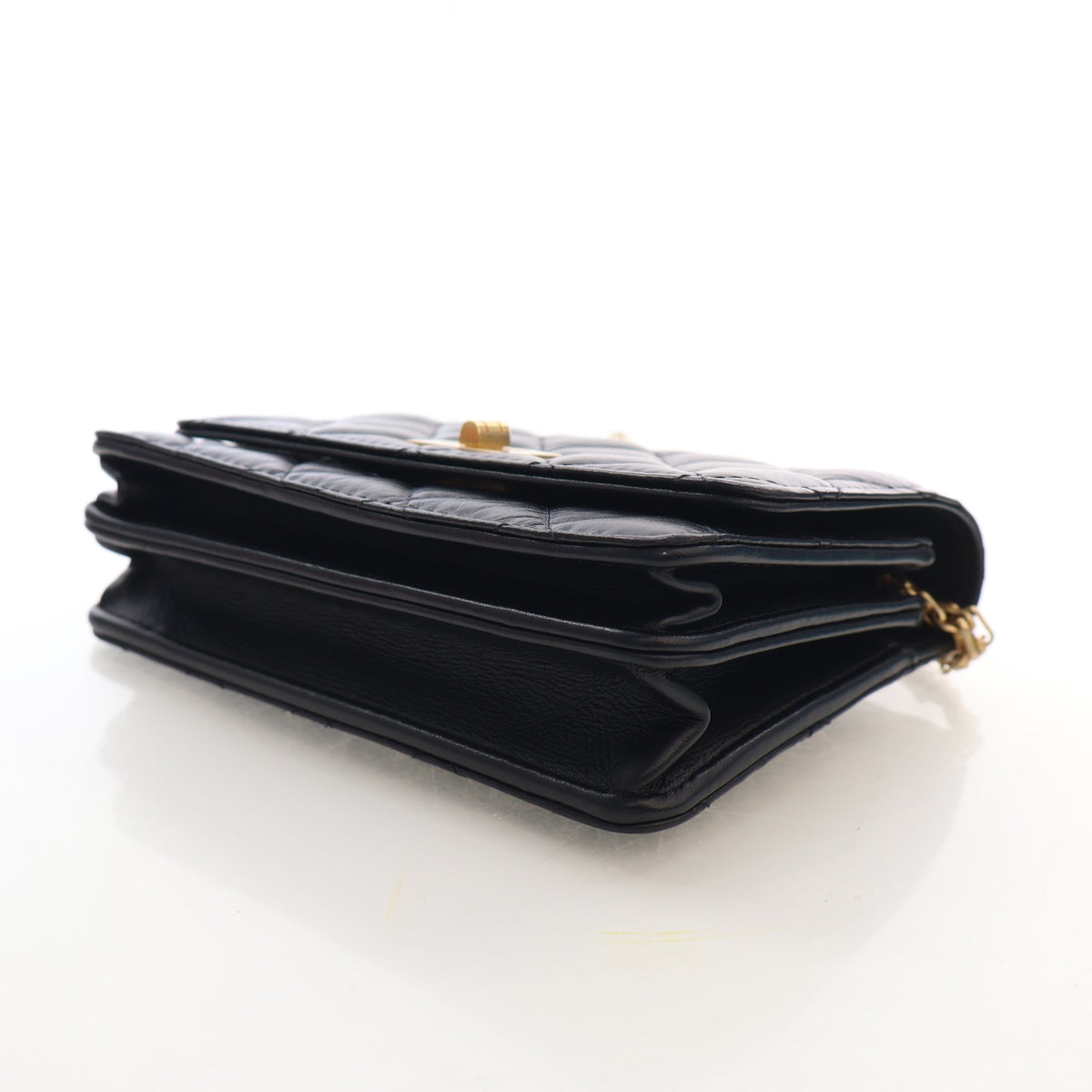 Pre-Owned Chanel Wallet On Chain Small Calfskin Reissue 2.55 WOC, side profile, photo 7 of 16