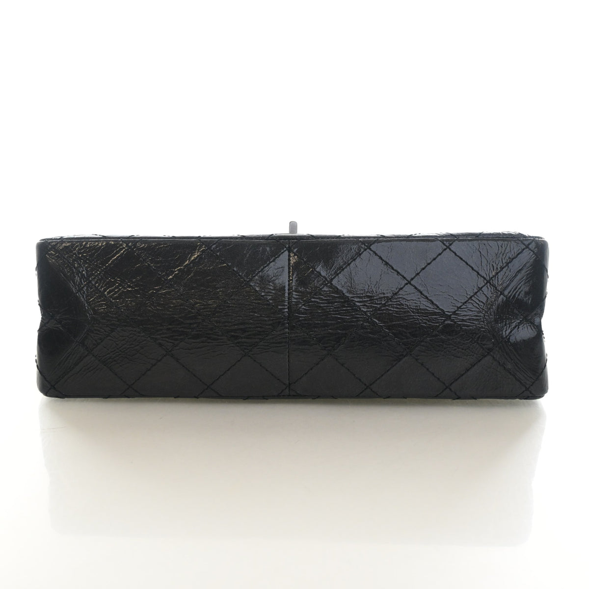 Pre-Owned Chanel Flap Bag 226 Aged Calfskin Reissue 2.55, base and feet view, photo 9 of 13