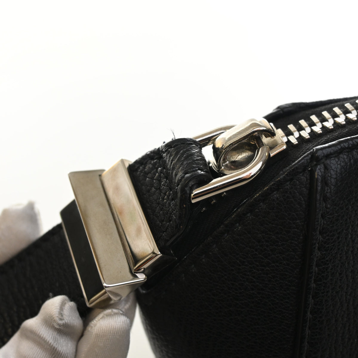 Givenchy Goatskin Antigona Wristlet, photo 13 of 14