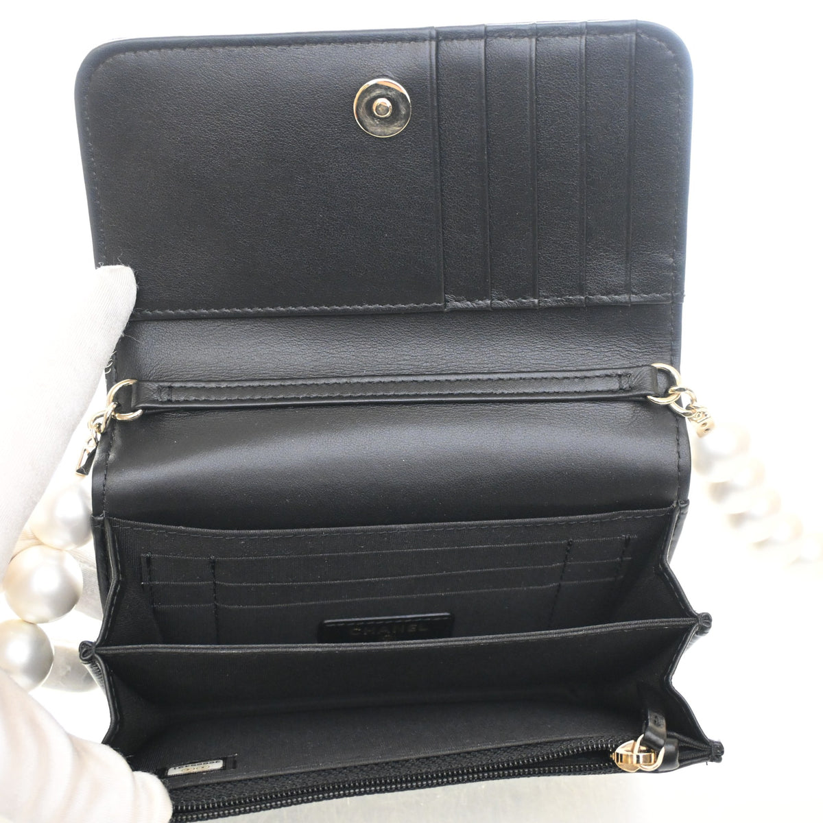 Chanel Lambskin Maxi Pearl Wallet On Chain, photo 12 of 14
