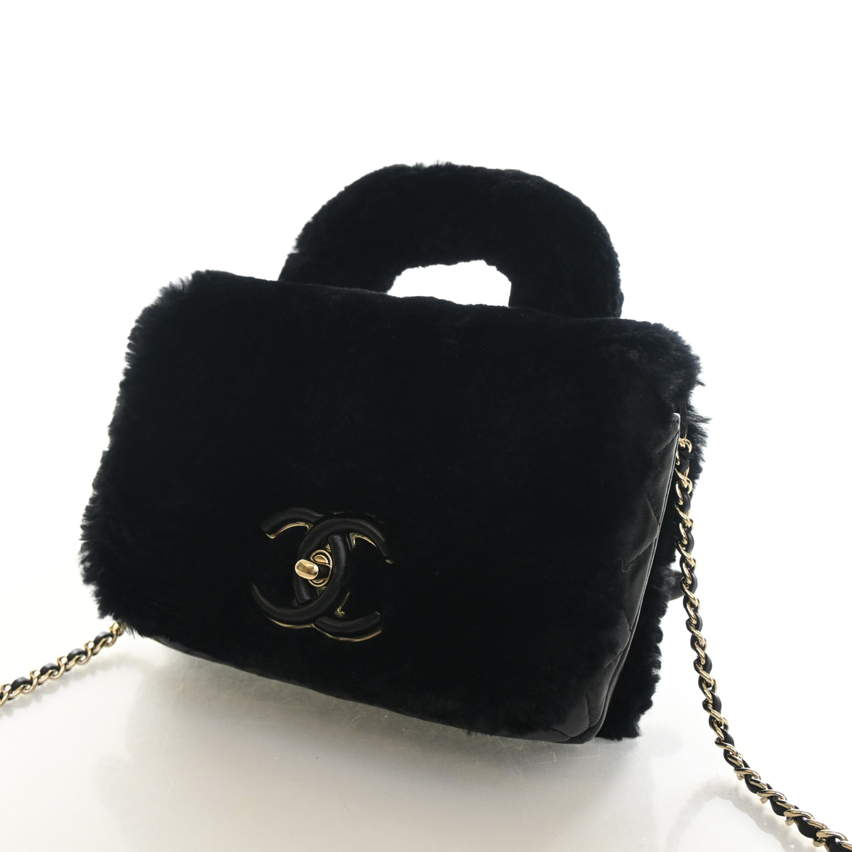 Pre-Owned Chanel Top Handle Shearling Oryalg Flap Bag, three-quarter view
