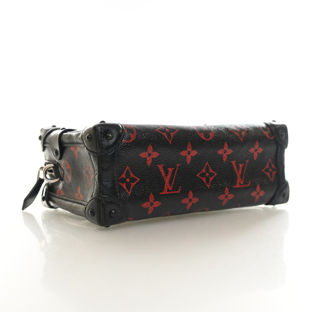 Pre-Owned Louis Vuitton Monogram Infrarouge Petite Malle Soft, base and feet view