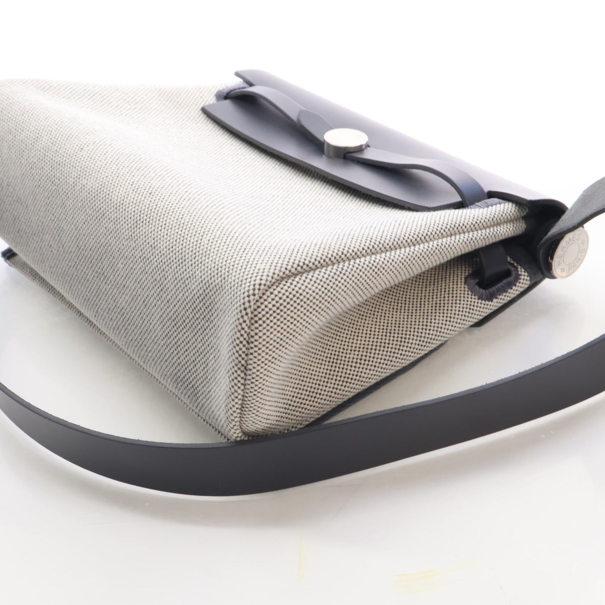 Pre-Owned Hermès Herbag Mini Ardoise Toile Zip 20, side profile, photo 8 of 19