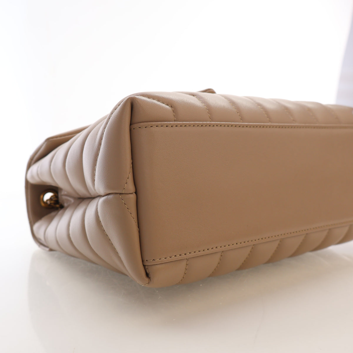 Pre-Owned Saint Laurent Loulou Small Calfskin, base and feet view, photo 6 of 15