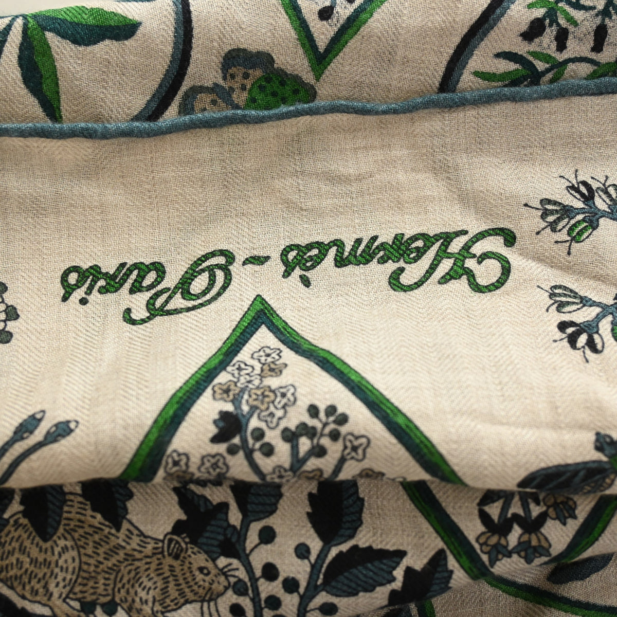 Pre-Owned Hermès Scarf Plantes Officinales Triangle, detail