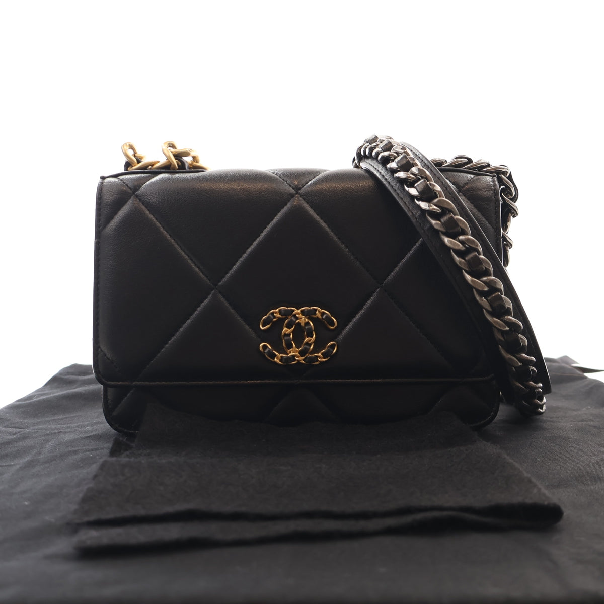 Chanel Lambskin Wallet On Chain (WOC), photo 17 of 17