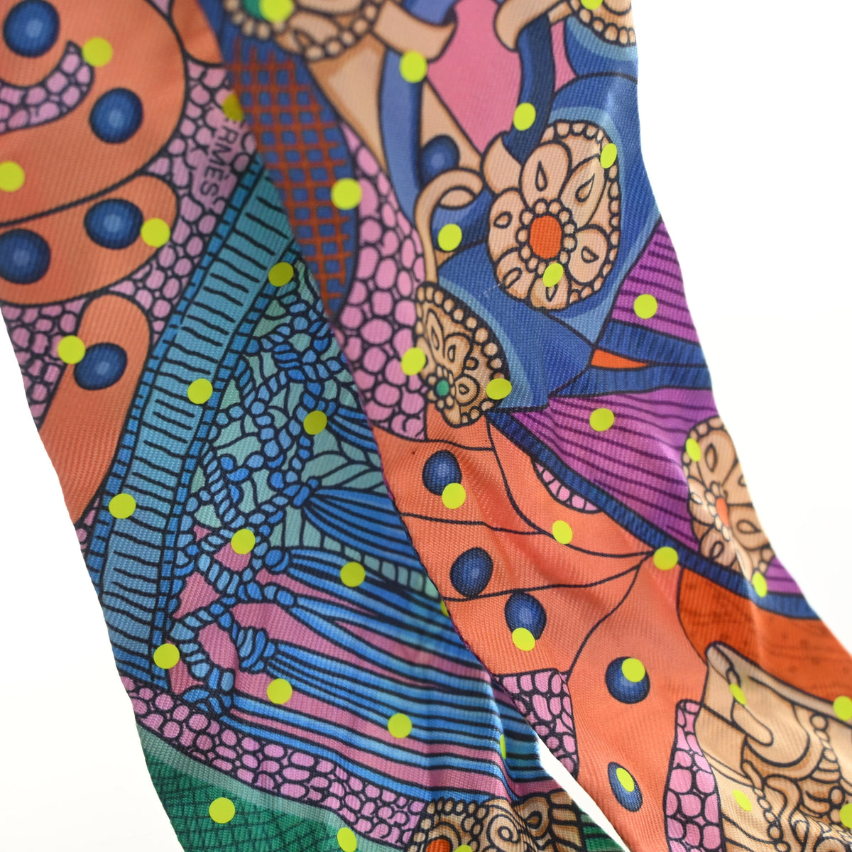 Pre-Owned Hermès Selle De Dignitaire Silk Twilly, detail view