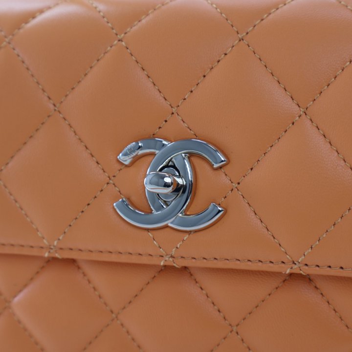 Pre-Owned Chanel Top Handle Mini Lambskin Trendy CC Bag, silver hardware close-up