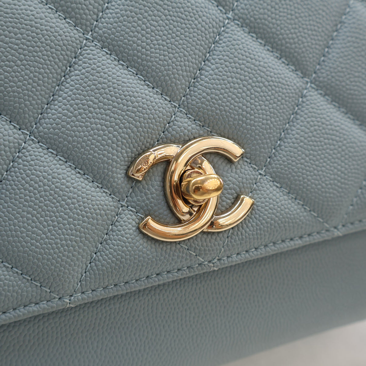 Chanel Medium Caviar Business Affinity Bag, photo 4 of 16