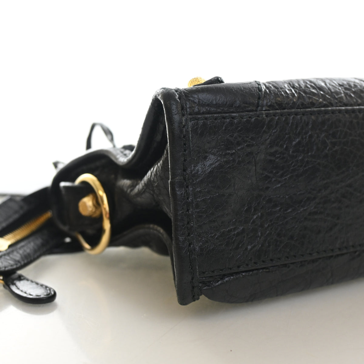 Pre-Owned Balenciaga Mini Arena Lambskin Classic City Bag, corner and edge detail