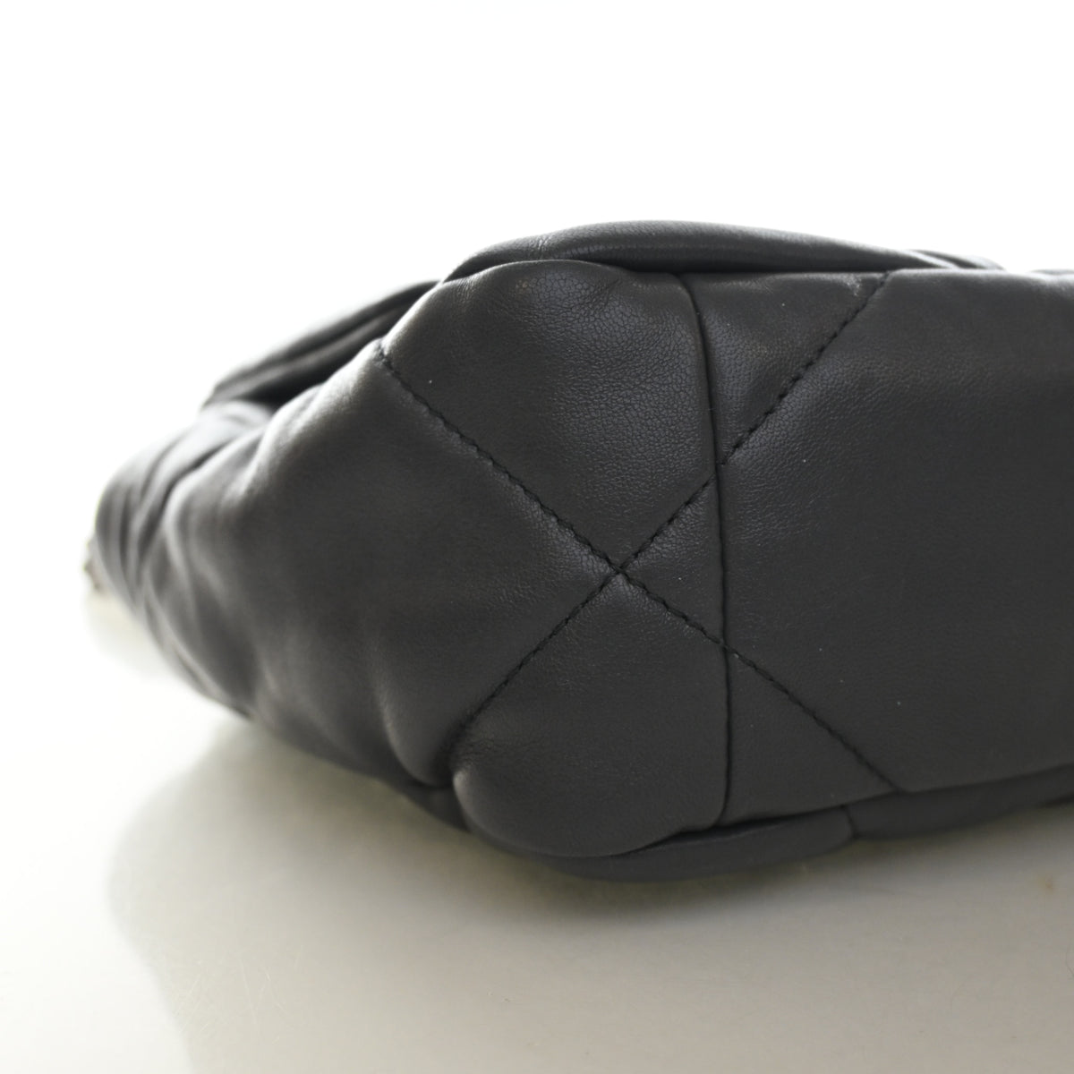 Chanel Medium Lambskin 19 Flap Bag, photo 6 of 15