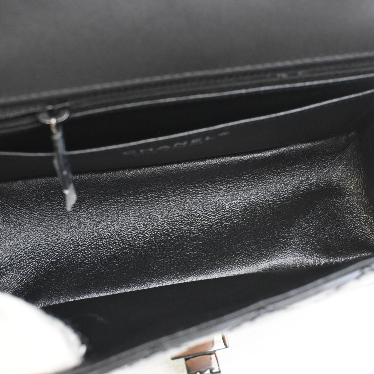 Pre-Owned Chanel Flap Bag 224 Patent Leather Reissue 2.55, open interior with lining
