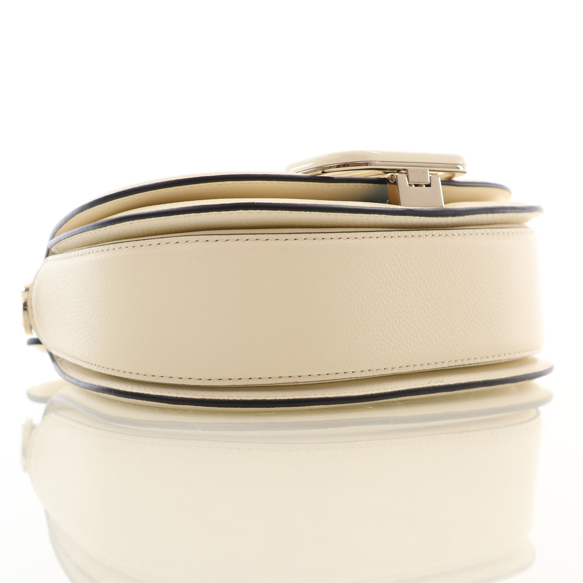 Pre-Owned Valentino Saddle Bag Calfskin Vsling, side profile