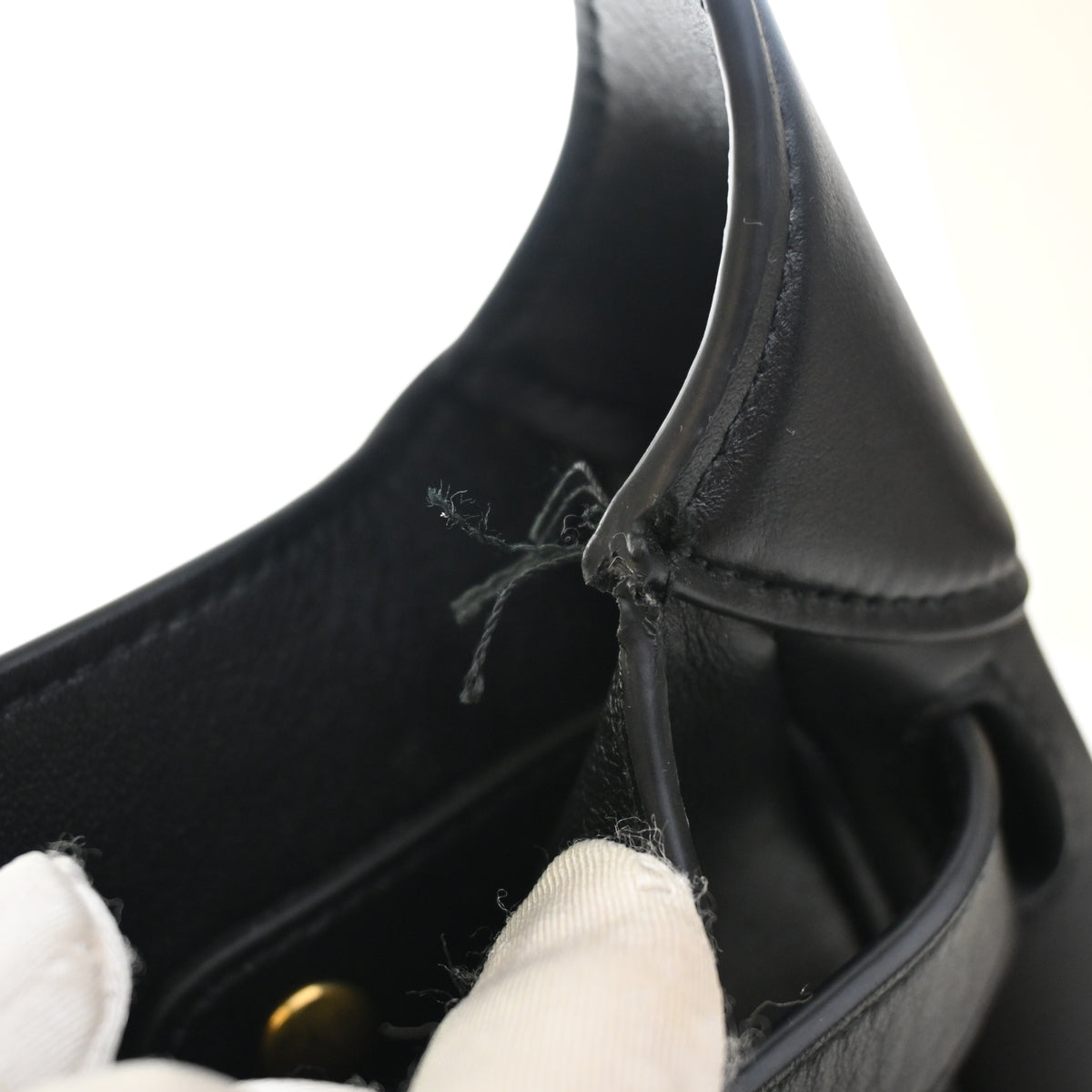 Pre-Owned Balenciaga Hobo Small Calfskin Bel Air Bag, open interior with lining, photo 18 of 20