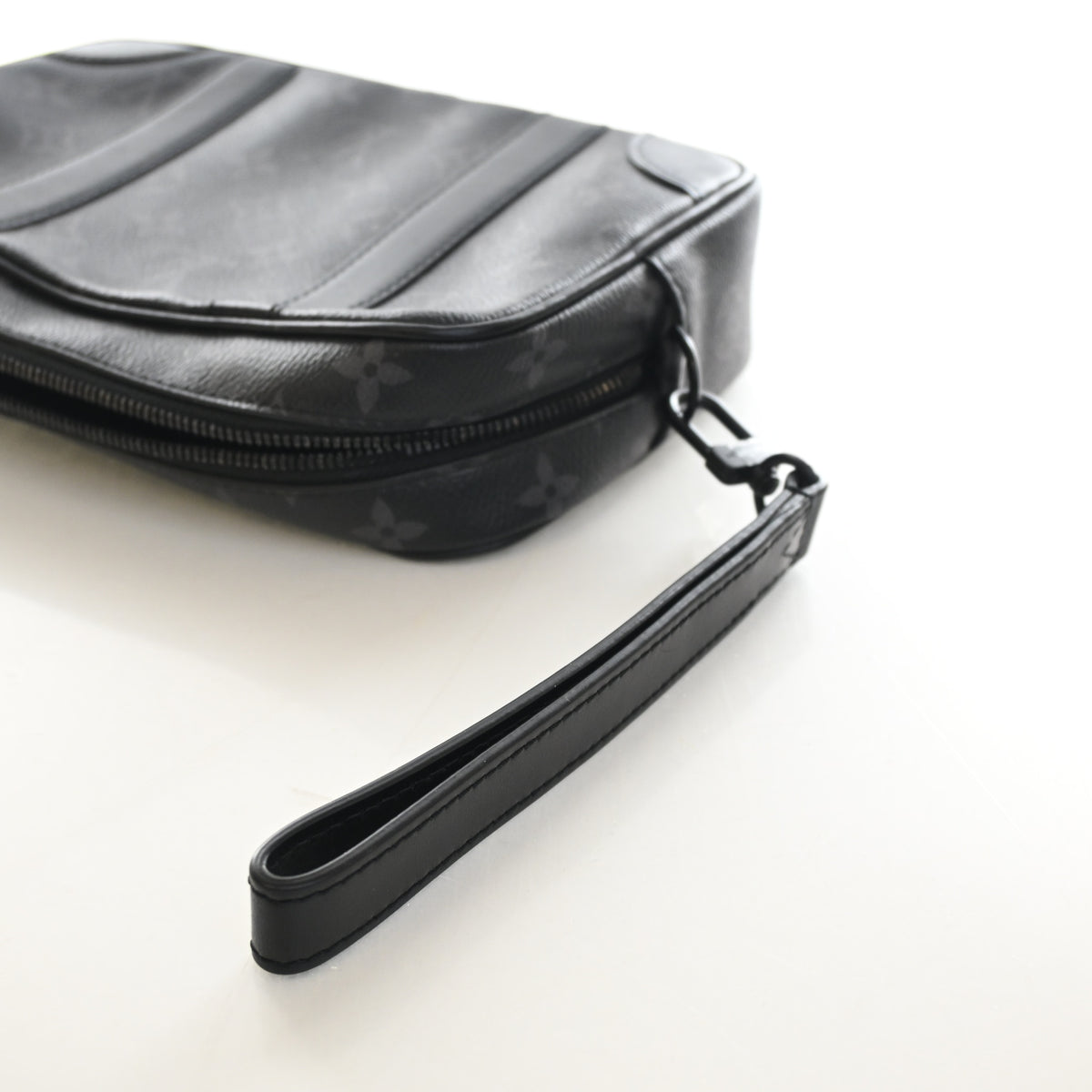 Louis Vuitton Monogram Eclipse Pochette Kasai, photo 9 of 11