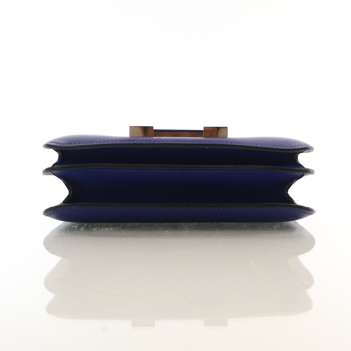 Pre-Owned Hermès Constance 18 Bleu Saphir Swift Leather, side profile, photo 9 of 16