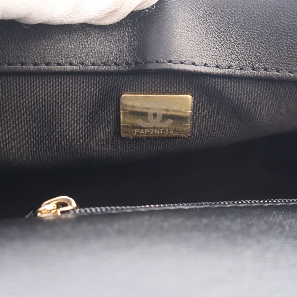 Pre-Owned Chanel Flap Bag Mini Lambskin CC, gold embossed logo detail