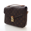 Louis Vuitton Monogram Poch...