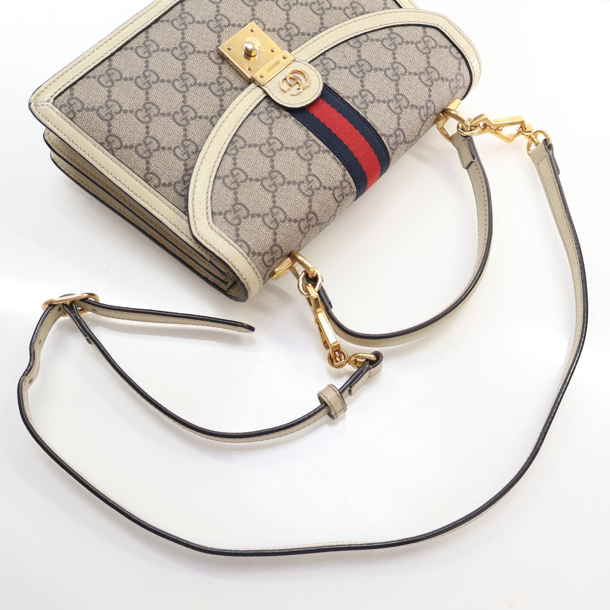 Pre-Owned Gucci Shoulder Bag Medium GG Supreme Ophidia, flat lay