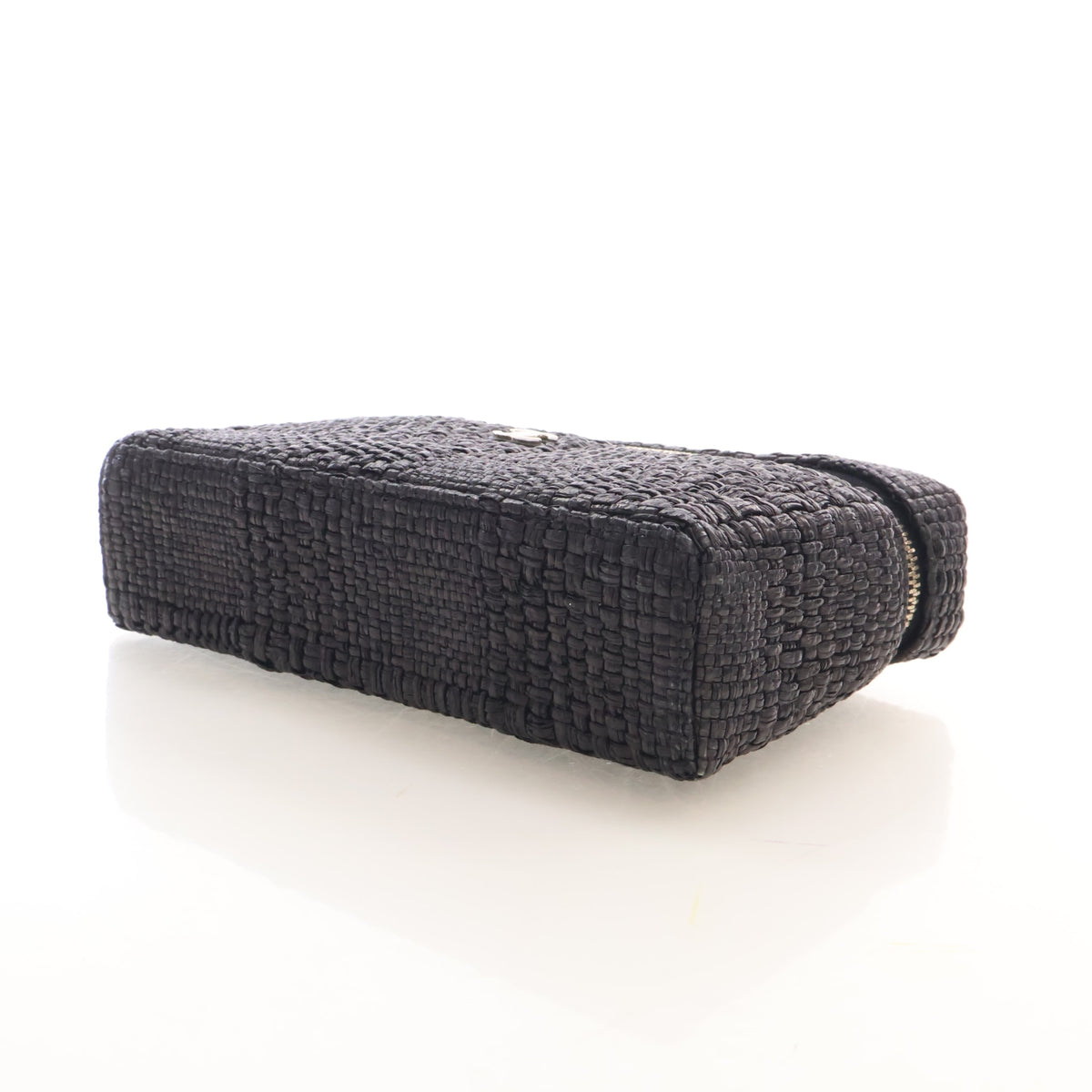 Pre-Owned Chanel Top Handle Small Raffia Slim Vanity With Chain, base and feet view