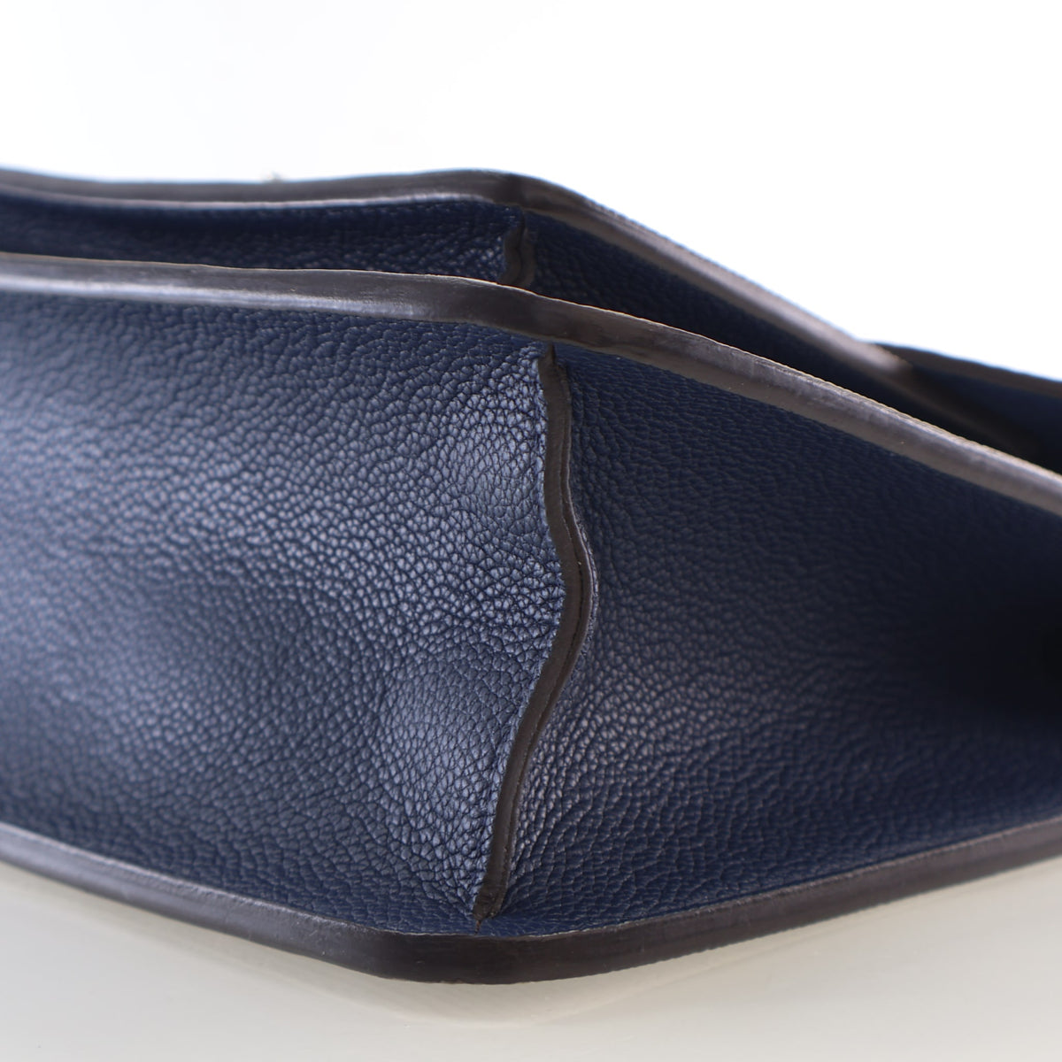Pre-Owned Louis Vuitton Epi Neo Monceau, side profile, photo 6 of 17