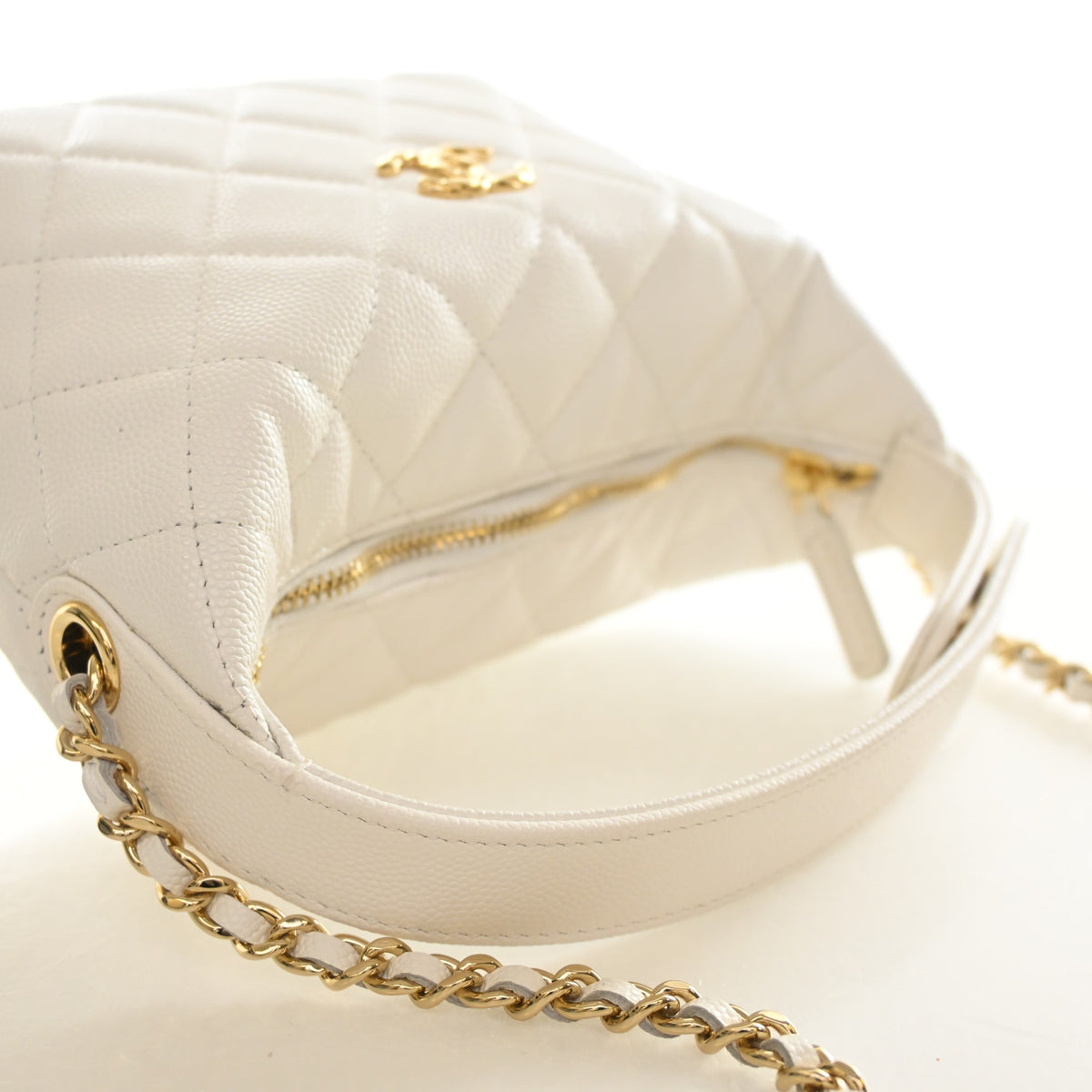 Chanel Caviar Hobo Clutch With Chain, photo 10 of 15
