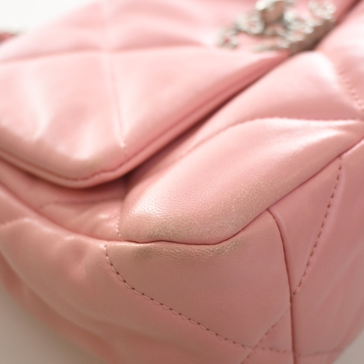 Chanel Medium Lambskin 19 Flap Bag, photo 18 of 19
