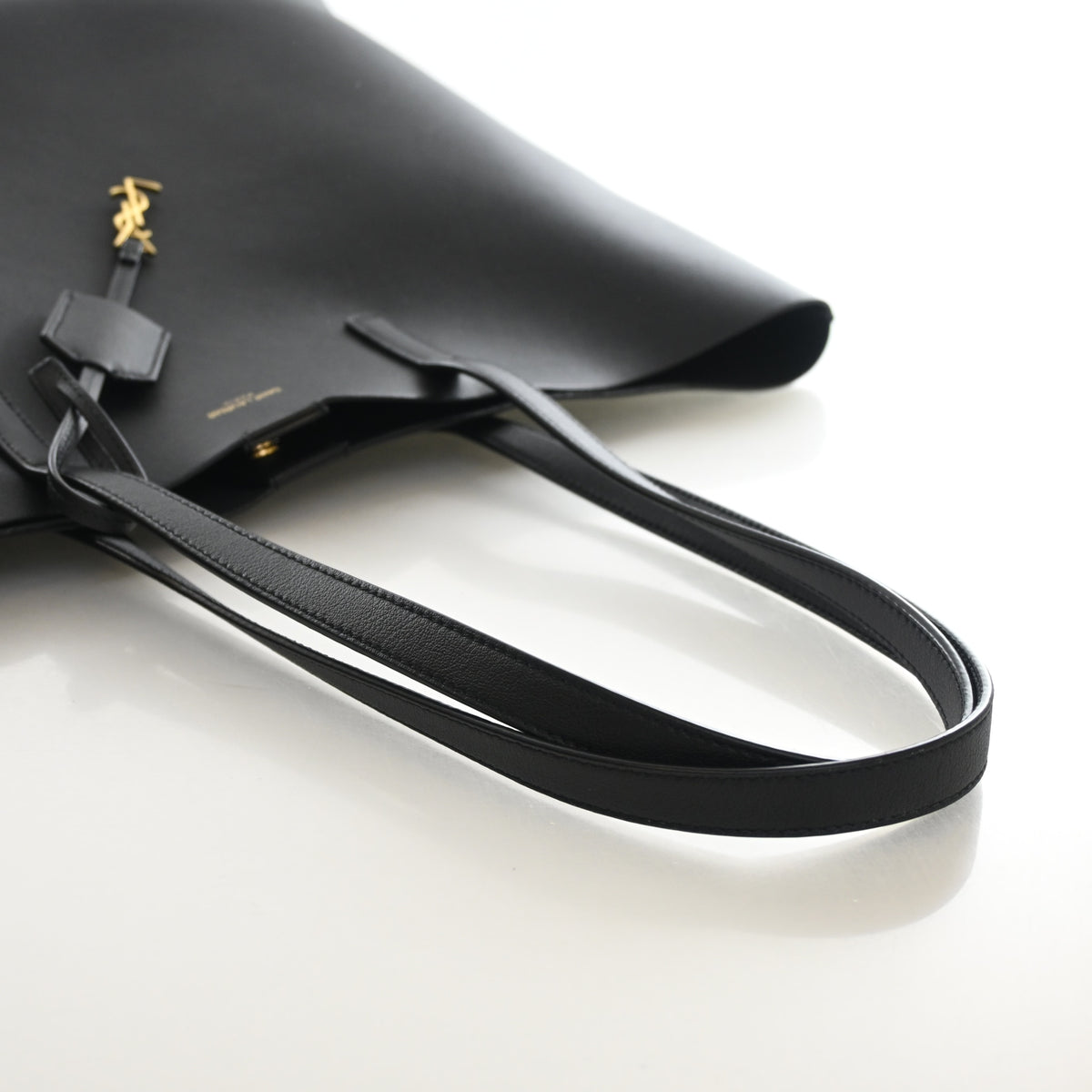 Pre-Owned Saint Laurent Tote Bag Calfskin, side profile