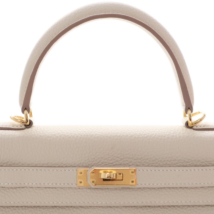 Pre-Owned Hermès Kelly 25 Craie Togo Leather, front view