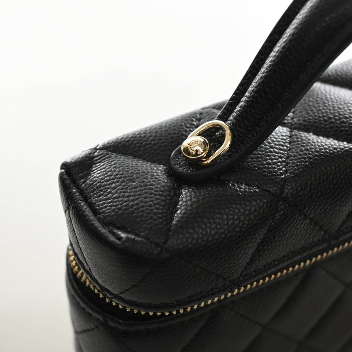 Chanel Small Caviar Slim Vanity Top Handle With Chain, photo 15 of 17