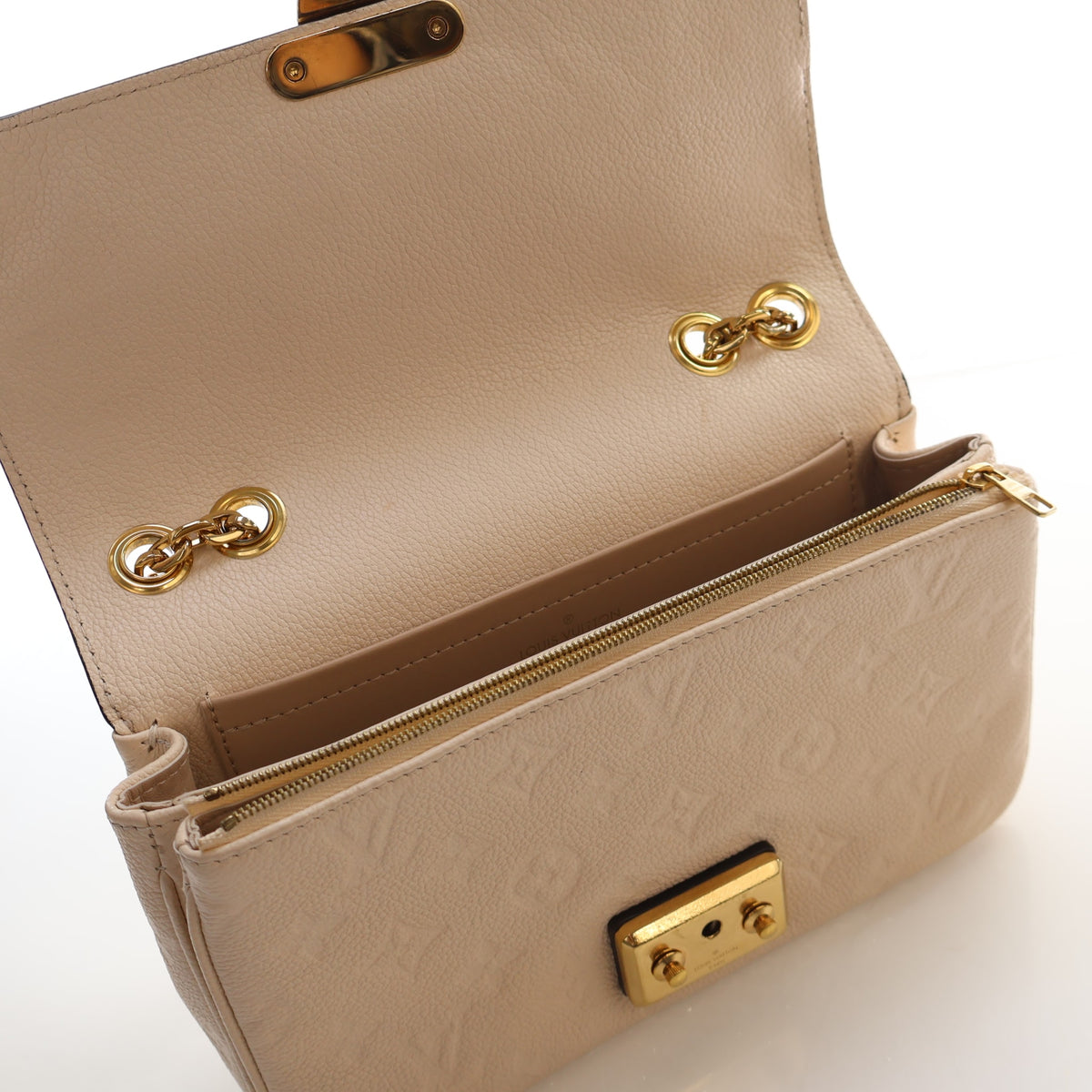 Pre-Owned Louis Vuitton Monogram Empreinte Marceau, open interior with lining