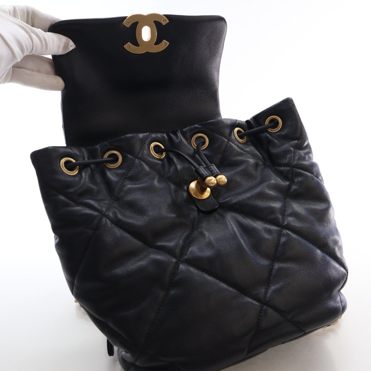 Chanel Quilted Lambskin 19 Backpack, photo 14 of 17