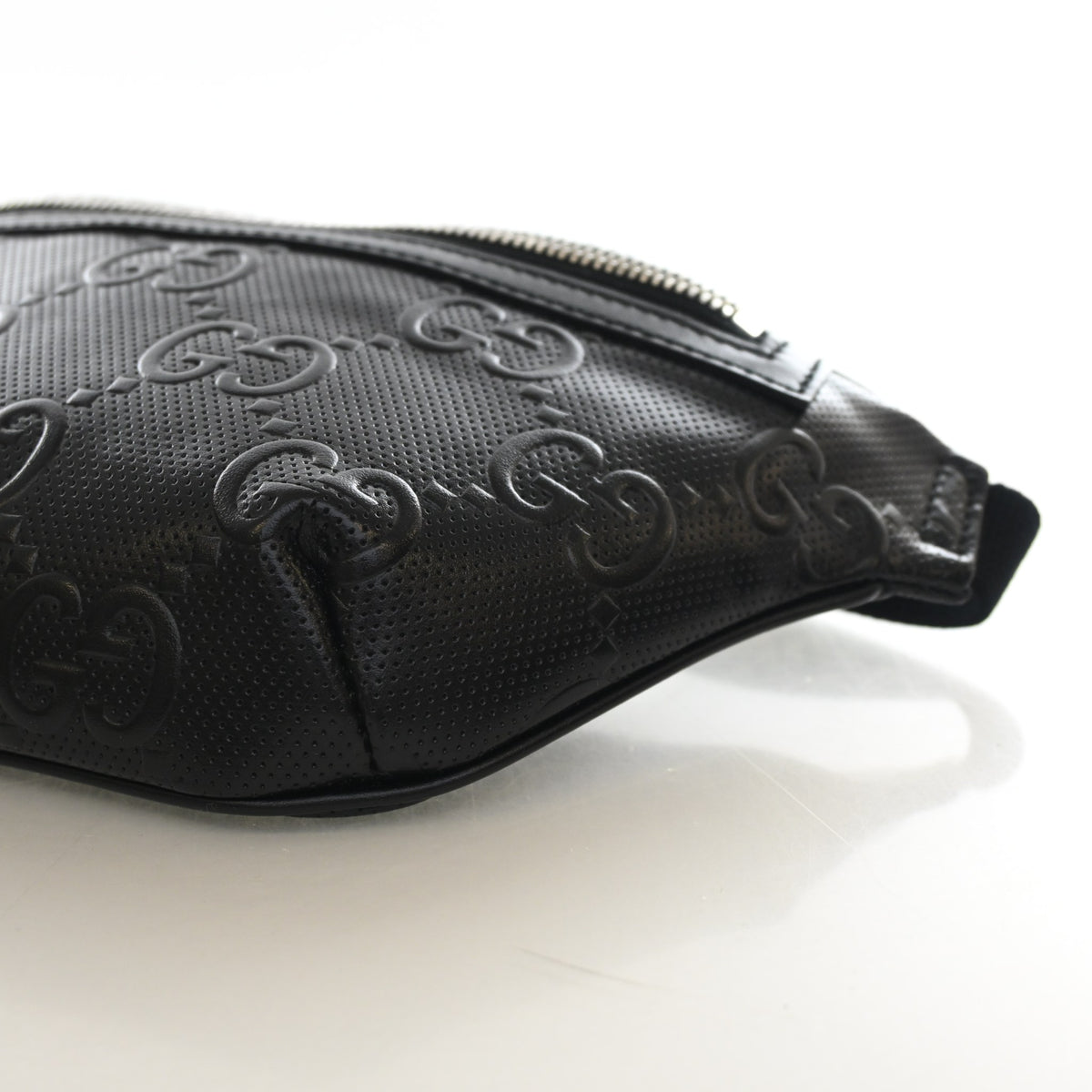 Pre-Owned Gucci Belt Bag GG Embossed, side profile, photo 7 of 12