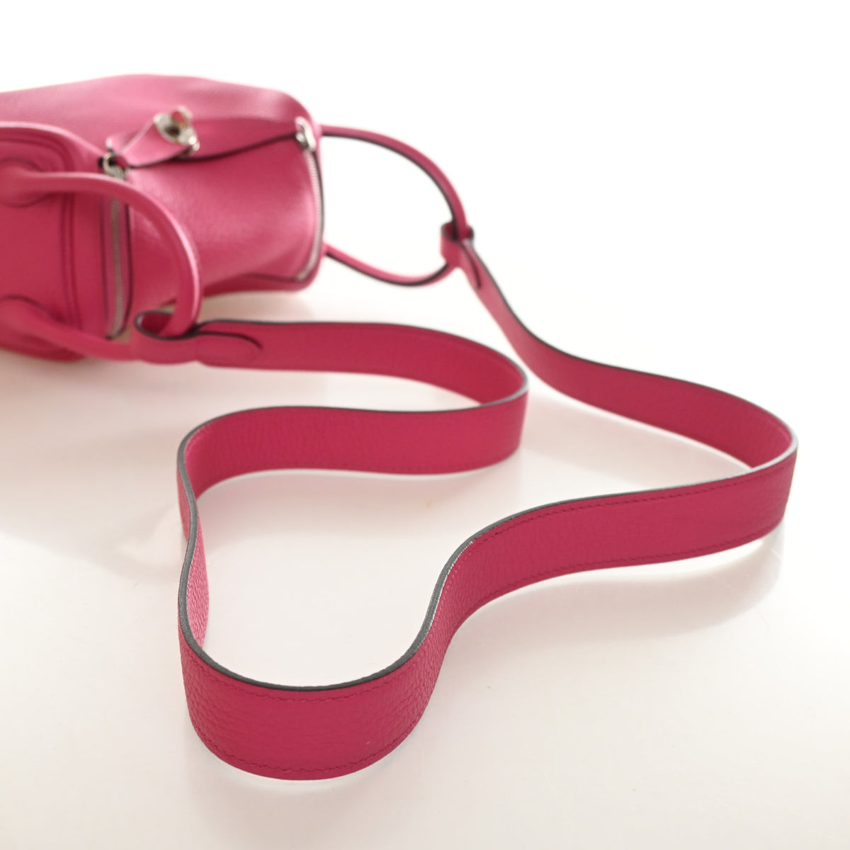 Hermès Rose Shocking Clemence Mini Lindy 20, photo 10 of 15